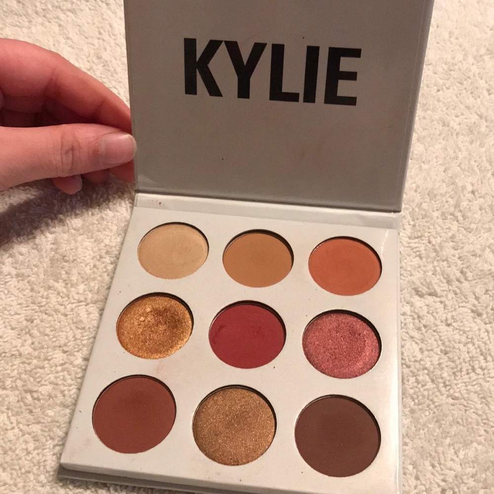 Kylie Cosmetics The Burgundy Palette